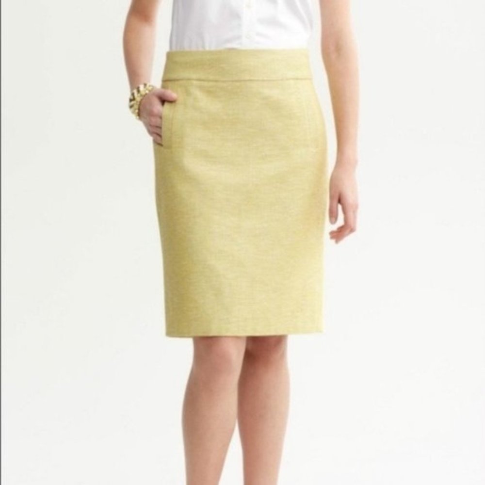 Banana Republic tweed pencil skirt with pockets